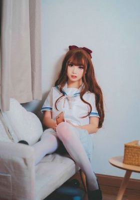 年轻的女教师2观看